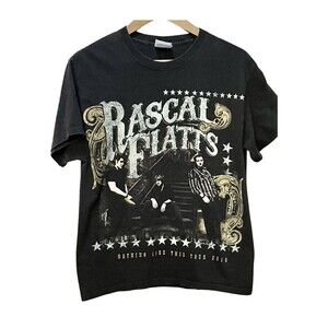 Authentic 2010 RASCAL FLATTS  T-shirt Concert “Nothing  Like This Tour” MEDIUM